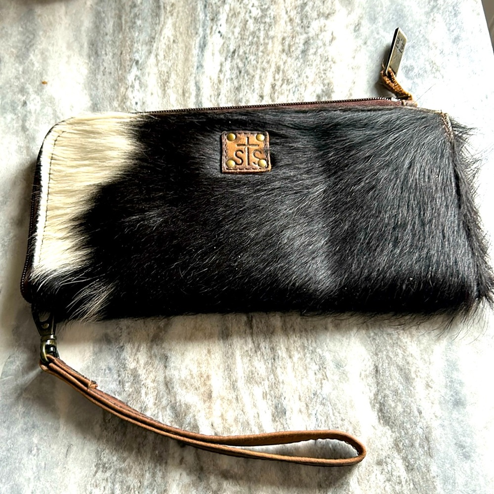 STS Ranchwear Wallet Wristlet Purse. Dark brown and white cowhide.